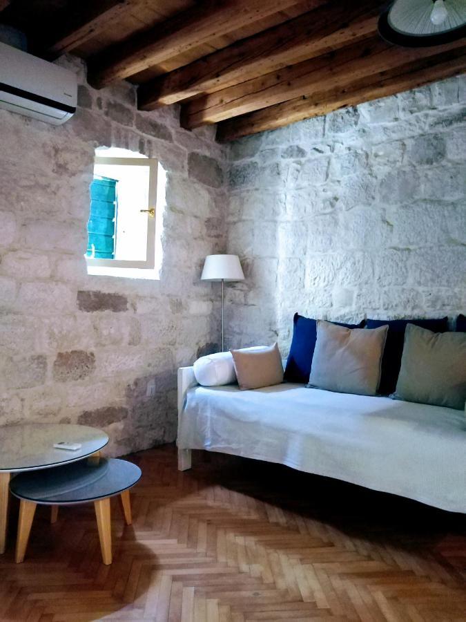 Rooms Livia Trogir Exterior photo