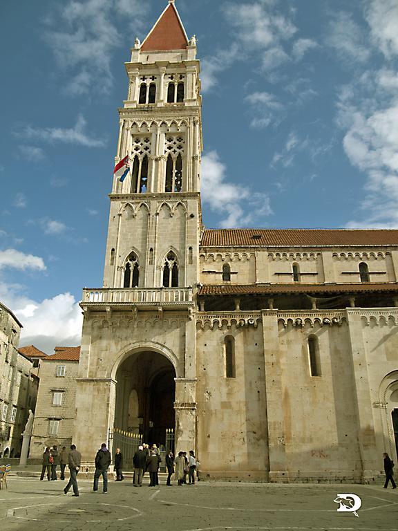 Rooms Livia Trogir Exterior photo
