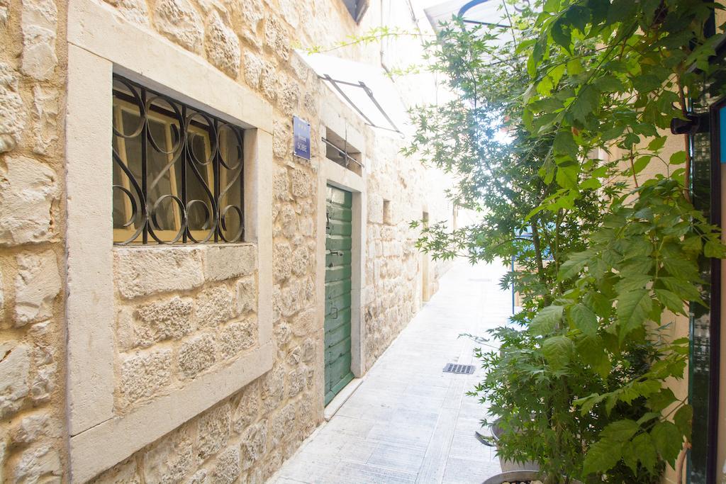 Rooms Livia Trogir Exterior photo