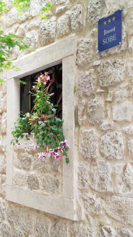 Rooms Livia Trogir Exterior photo